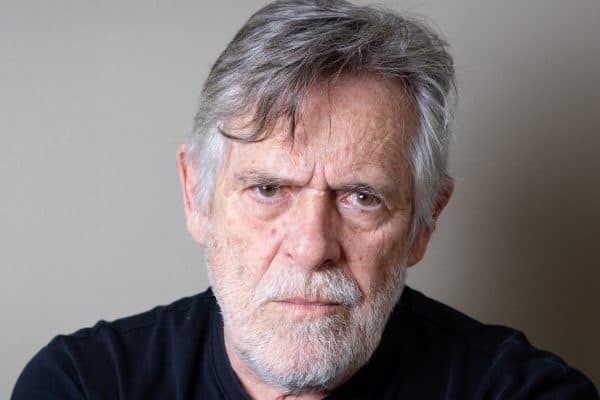 José de Abreu se irrita e ameaça processar seguidor: “Vai provar”