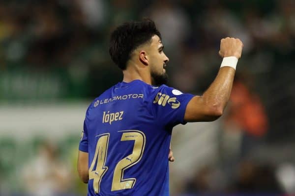 Palmeiras lidera chances de título no Brasileirão; Vasco enfrenta risco de queda de 65,6%