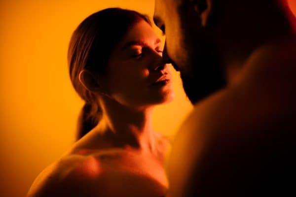 Pouca Vergonha: 12 Posições Criativas para Inovar no Sexo