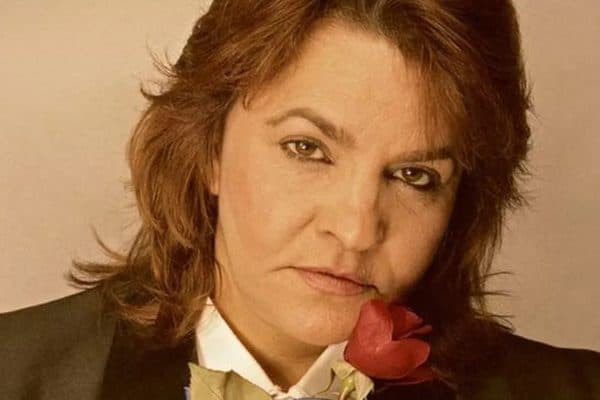 Obras de Cassandra Rios, escritora mais censurada do Brasil, serão reeditadas