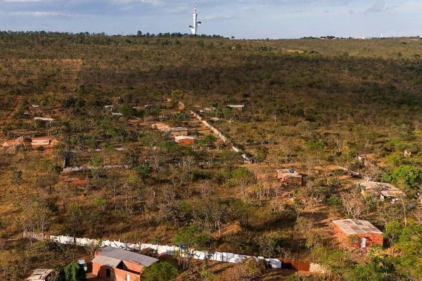 Grileiros ameaçam nascentes em área de preservação no DF