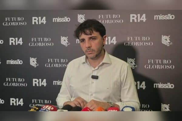 Justiça de MG bloqueia previdência de Renan Santos por dívida trabalhista de R$ 61,8 mil