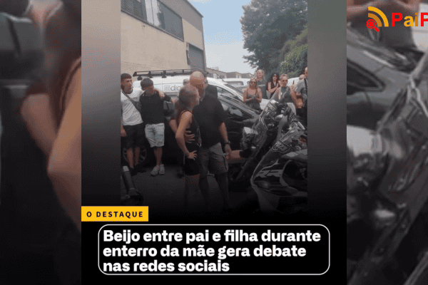 Beijo entre pai e filha durante enterro da mãe gera debate nas redes sociais
