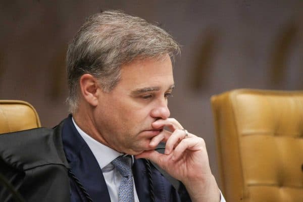 Despacho de André Mendonça irrita cúpula da PF e complica trégua