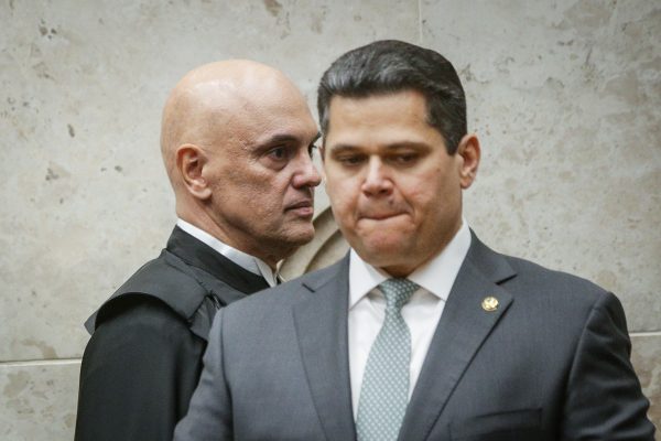 Alcolumbre menciona 109 pedidos de impeachment contra ministros do STF e diz que novos contra Moraes não mudarão cenário
