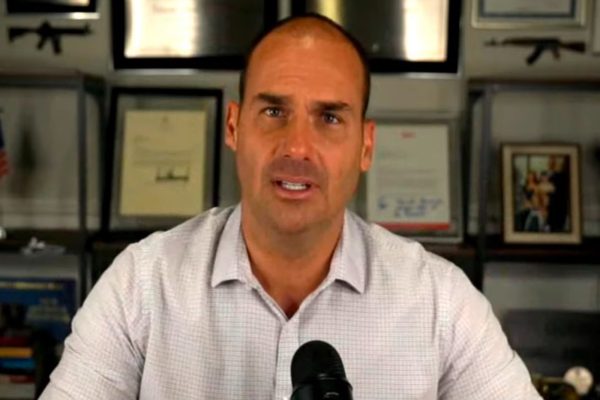 Nunes Marques ordena Eduardo Bolsonaro a remover postagens sobre urnas