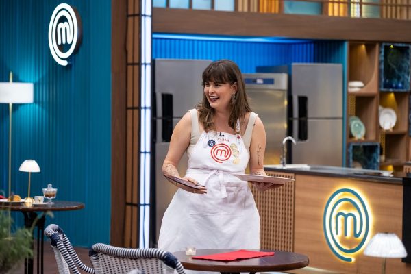 Internautas Criticam Suposto Favorecimento a Carla no MasterChef e Reagem Contra a Band