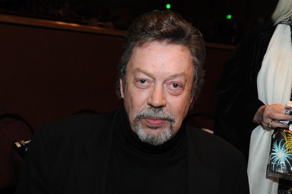Histórico de doenças levou ao falecimento de Tim Curry, ícone do cinema