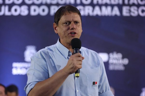 Tarcísio propõe PPP para revitalizar rios Pinheiros e Tietê se reeleito