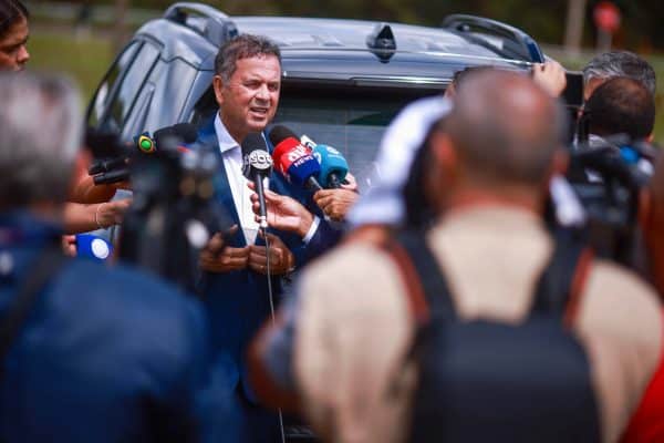 Marinho critica Lula e chama proposta de fim da 6×1 de “golpe da picanha 2”