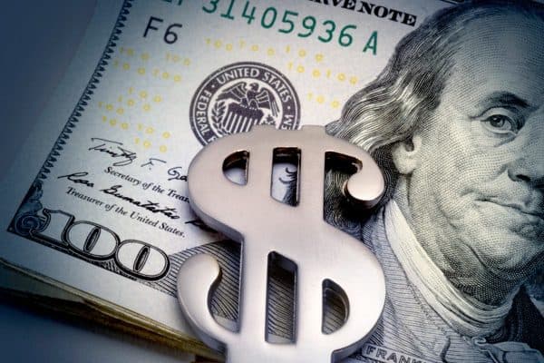 Dólar e Bolsa se Mantêm Estáveis Após Pesquisa Eleitoral Mostrar Avanço de Flávio