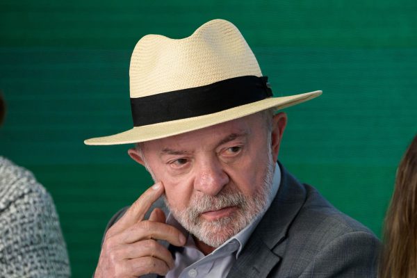 Lula se pronuncia sobre crise no STF, mas não menciona Moraes