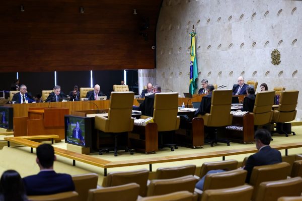 STF estabelece limite de renda de R$ 5 mil para justiça gratuita