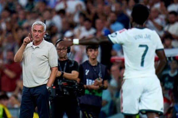 Endrick segue fora do Real Madrid por tendinite, mas estreia na Champions