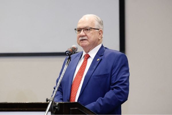 “Fachin afirma que ‘nenhum poder está acima da lei’ em evento com Lula e Gonet”