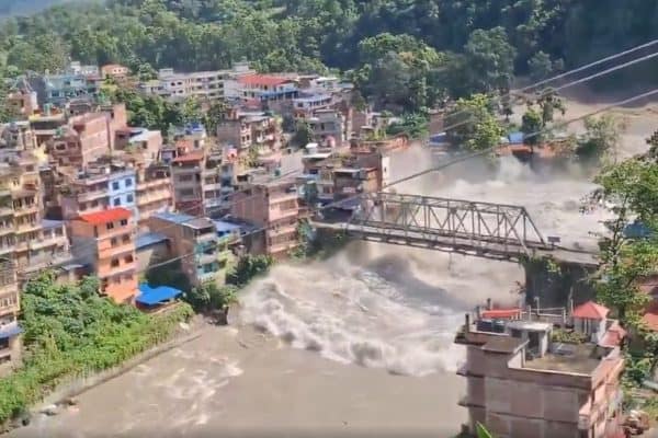 Governo do Nepal exige compensação climática após desastre natural