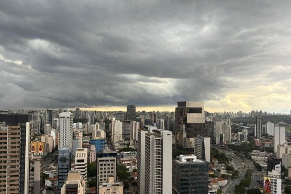 Inmet emite alertas de tempestade e frio para São Paulo no feriado prolongado