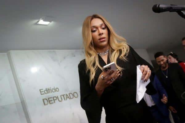 Erika Hilton solicita ao MPSP investigação sobre doação de Fabiano Zettel para Tarcísio