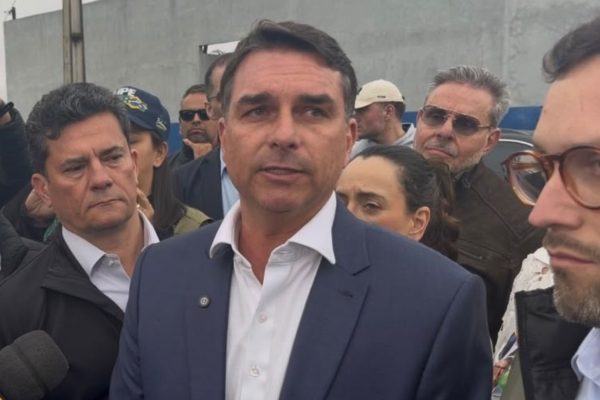 Flávio acusa Moraes de usar Inquérito das Fake News para atacar adversários políticos