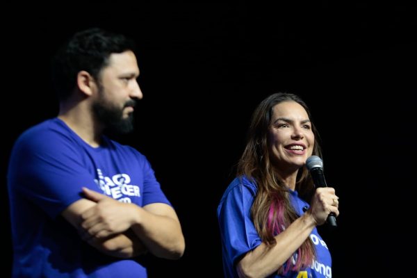 Paula Belmonte participa de aulões de revisão para concurso da Sedes-DF