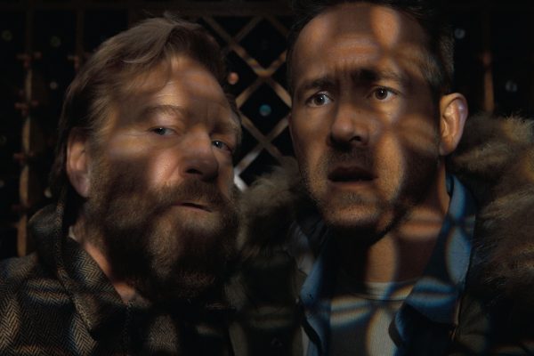 Kenneth Branagh comenta parceria com Ryan Reynolds no filme Mayday