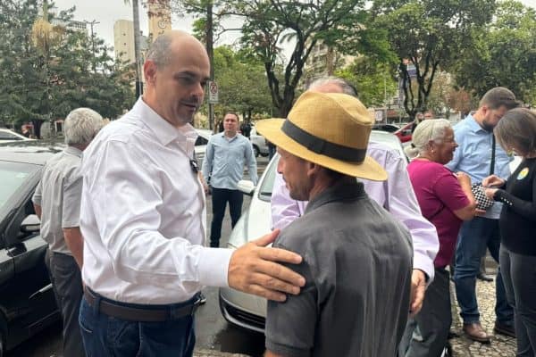 Governador Mateus Simões manifesta pesar pela morte de irmão de Patrus Ananias