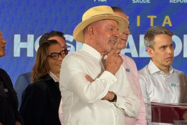Pesquisa Quaest: Lula e Flávio Bolsonaro empatados no segundo turno