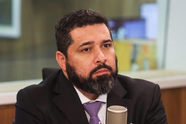 MPF arquiva inquérito contra ex-presidente dos Correios por falta de provas de fraude