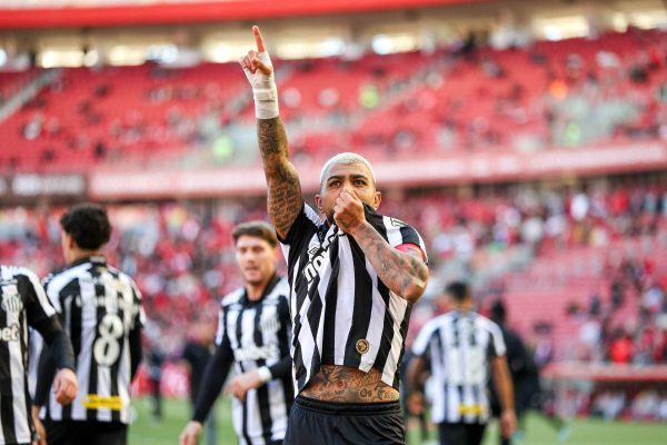 Santos enfrenta Atlético-MG na Vila Belmiro pela Copa Sul-Americana