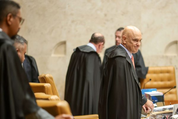 Entidade da Abin refuta motivação política em críticas a relatório de Moraes