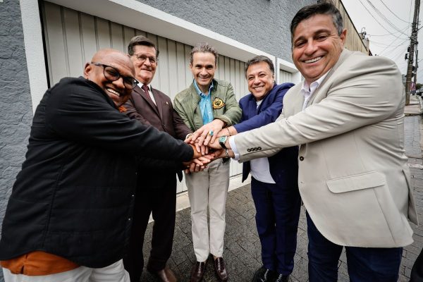 Igrejas Evangélicas em SP Dividem Estratégia para Eleger Mais Deputados