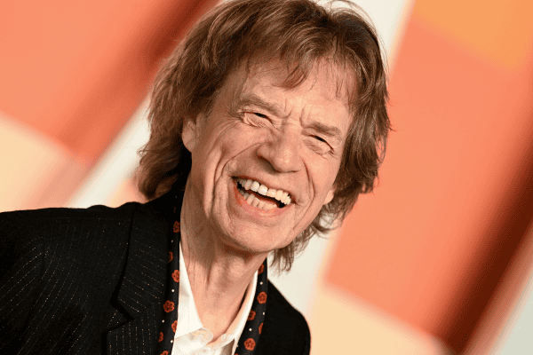 Aos 83, Mick Jagger segue hábitos de Harvard para envelhecer com saúde