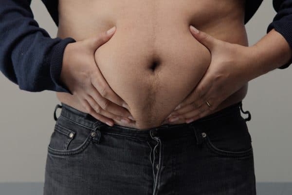 Estudo Revela Ligação entre Gordura Abdominal e Queda de Testosterona