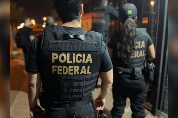 Polícia Federal prende dois homens em Corumbá por uso de documentos falsos