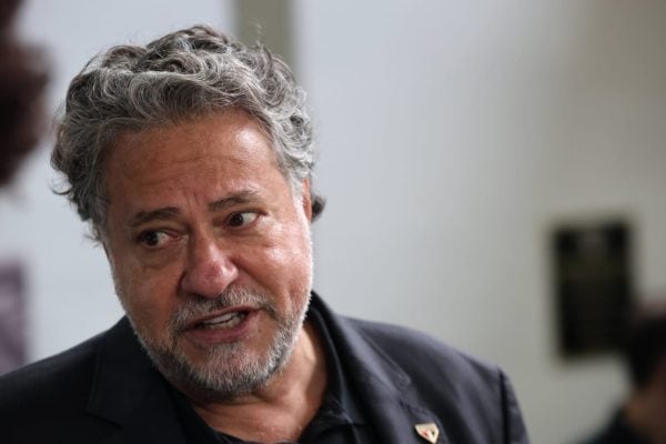 Ex-presidente Julio Casares é removido do quadro associativo do São Paulo