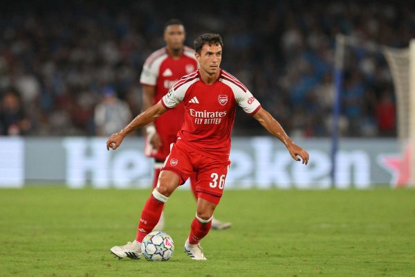 Arsenal enfrenta Sunderland em busca da quarta vitória consecutiva