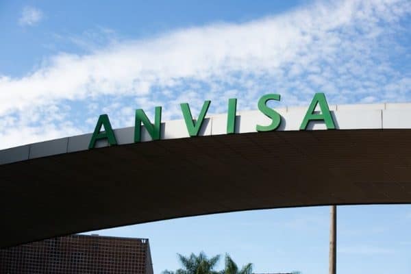 Anvisa se prepara para regulamentar plataformas, mas dados de autuações não estão atualizados
