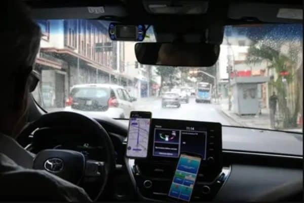 Senacon investigará Uber e 99 por falhas no atendimento a idosos e PCDs