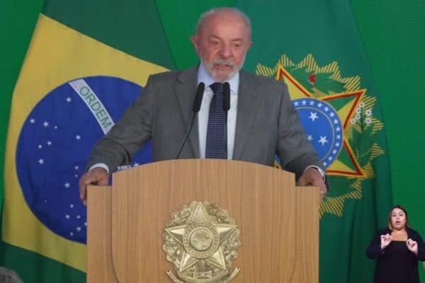 Lula afirma que apostas induzem “inocentes ao vício” e promete nova medida