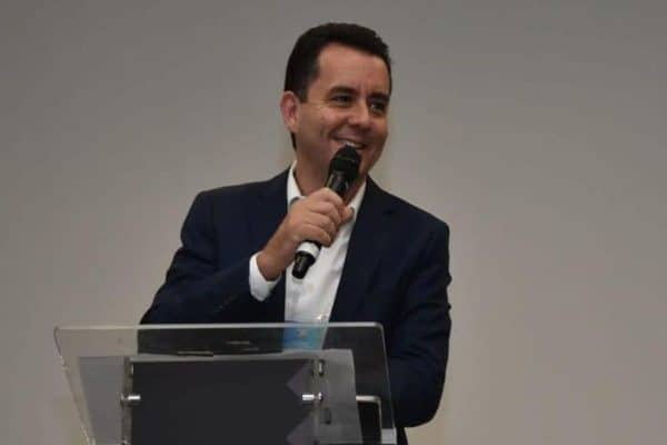 Filho de Mario Covas solicita expulsão de presidente do PSDB-SP por infidelidade partidária