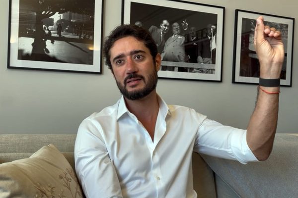 Gabriel Azevedo apoia exploração de terras raras em MG com foco em tecnologia