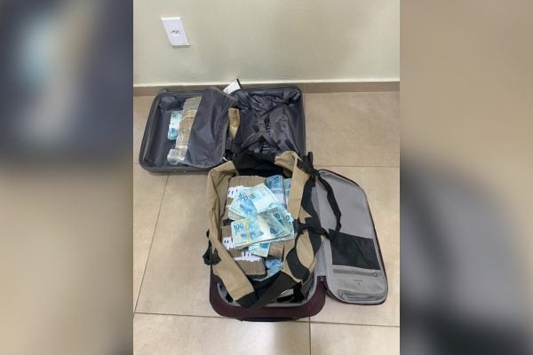 PF encontra malas com R$ 1,2 milhão em operação contra corrupção em Belém