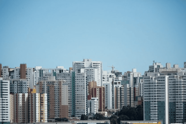 Serviços de esgoto em Águas Claras alteram trânsito até 21 de outubro