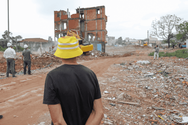 Última Demolição Conclui Desocupação da Favela do Moinho em SP