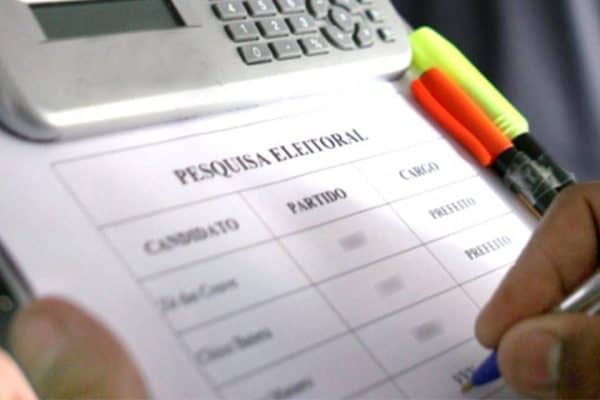 Pesquisa revela desconfiança dos leitores em relação às intenções de voto