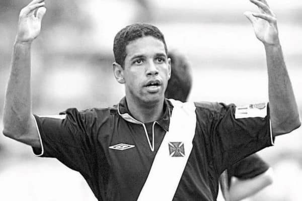 Ex-zagueiro Henrique, campeão pelo Vasco, falece aos 49 anos