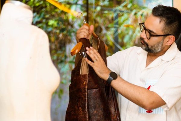 Calado exibe coleção Oásis no Metrópoles Catwalk com foco em luxo circular