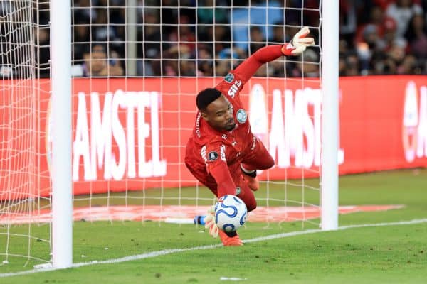 Carlos Miguel iguala feito histórico de Marcos na Libertadores pelo Palmeiras