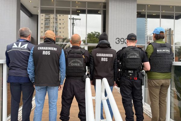Polícia Federal combate máfia italiana ligada a 4,6 toneladas de cocaína
