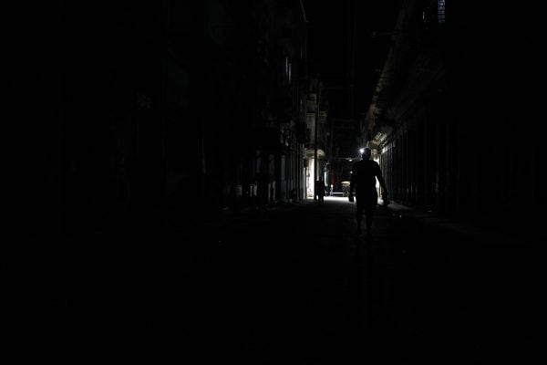 Cuba enfrenta novo apagão, o sétimo do ano, em meio a tensões com os EUA